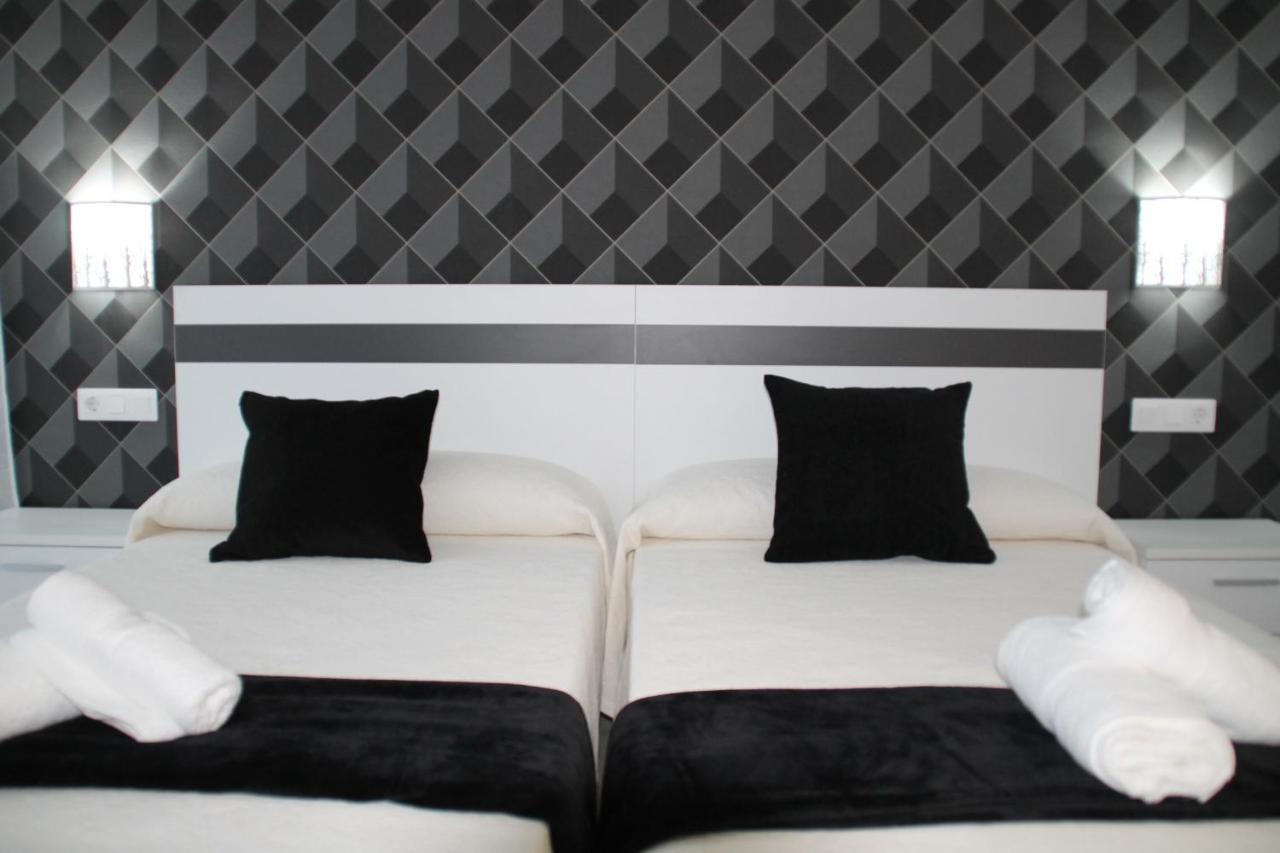 Baixo A Lua Rooming Sarria Exterior photo